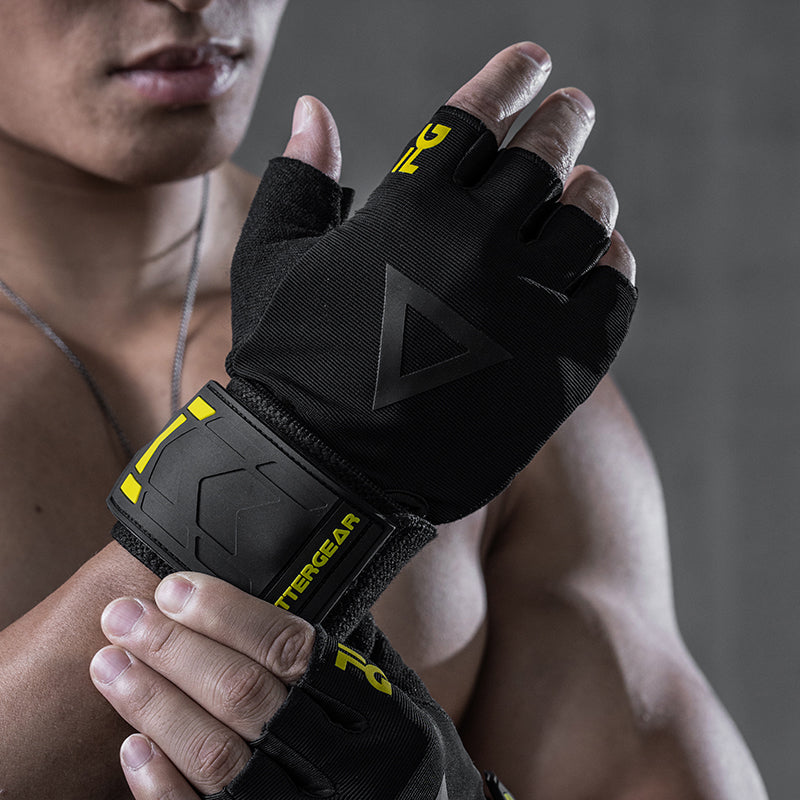 TRAINING GLOVES TRIANGLE - BLACK