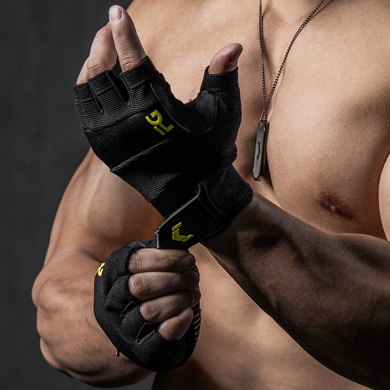 TRAINING GLOVES