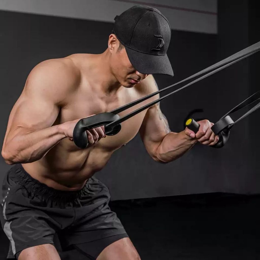 FITNESS TRAINING HANDS